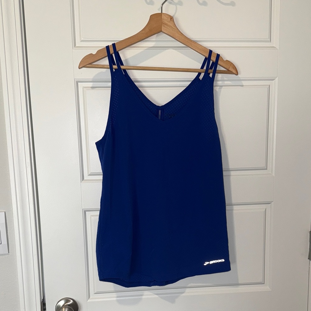 LOWEST PRICE! Brooks blue athletic tank top size medium